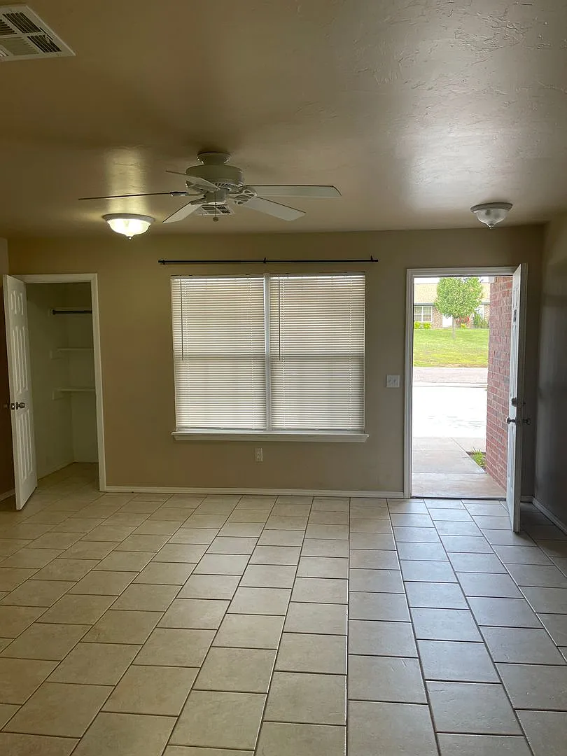 Davis Duplexes — Photo 3