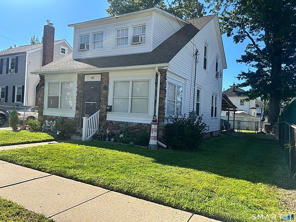 2nd image of 85 Brookline Avenue