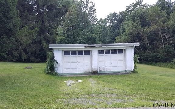 5th image of 141 Woodland St