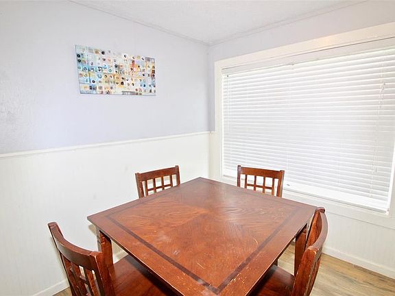 4th image of 506 N 3rd St APT 1