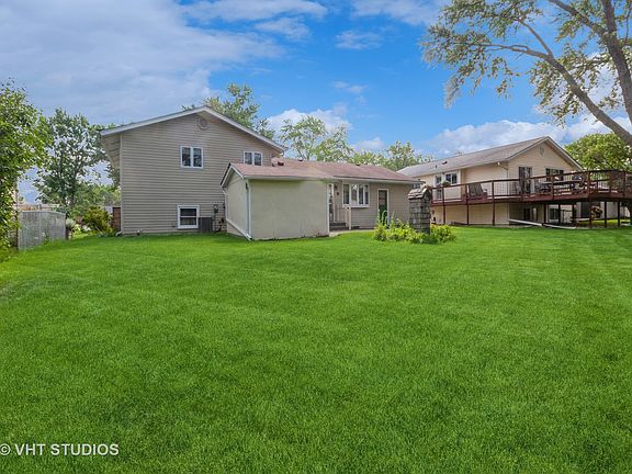 3rd image of 6506 Woodridge Dr