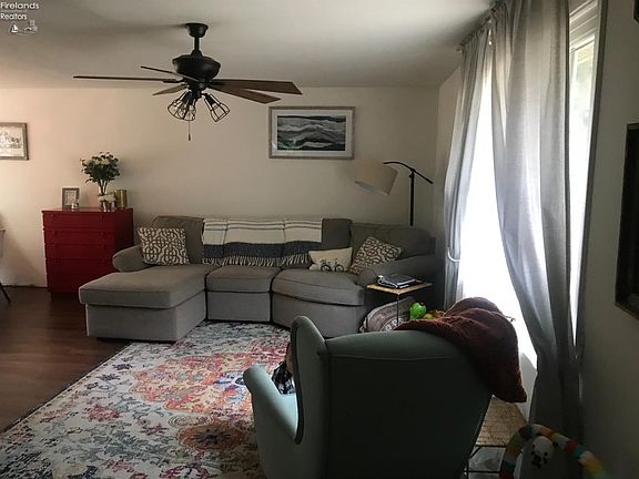 5th image of 5029 Hollyview Dr
