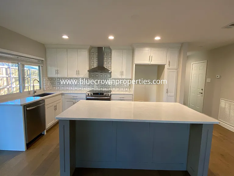 2032 Kings Rd — Photo 5