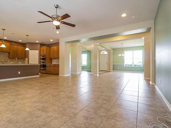 4th image of 705 Torgiano Dr