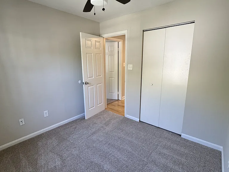 8505 Cherry Heights Ct — Photo 22