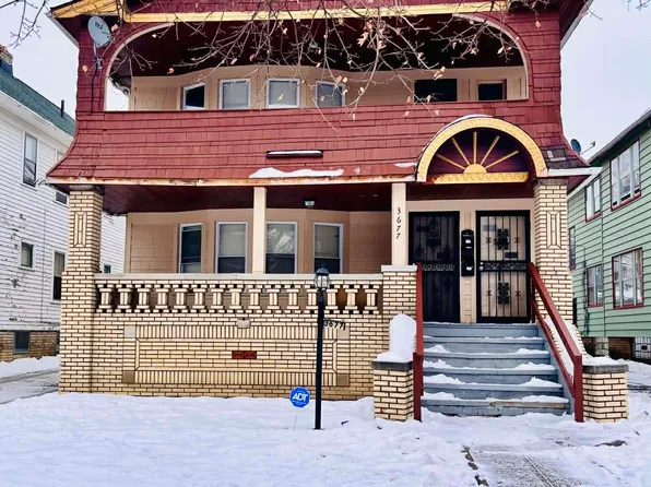 3677 E 153rd St #2, Cleveland, OH 44120