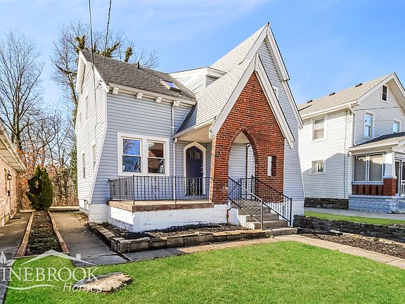 2nd image of 107 N Sunset Pl