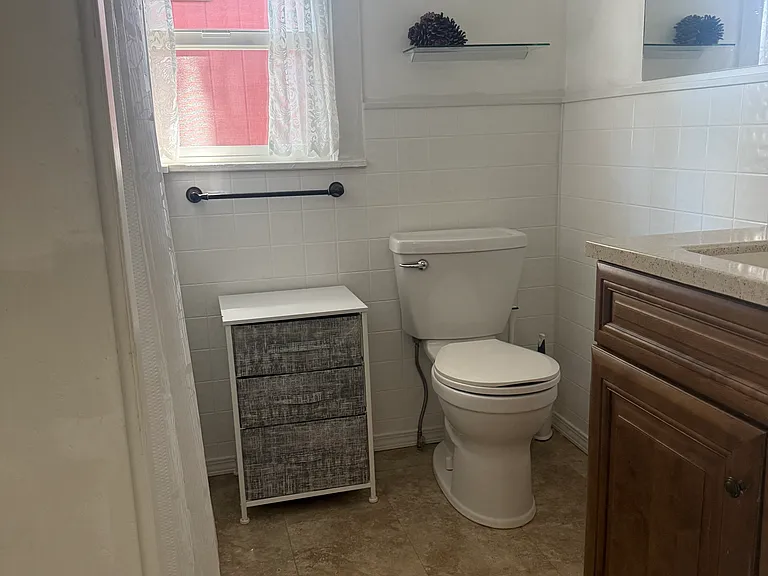 704 Whipple Ave — Photo 17