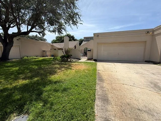 105 Santa Fe Dr