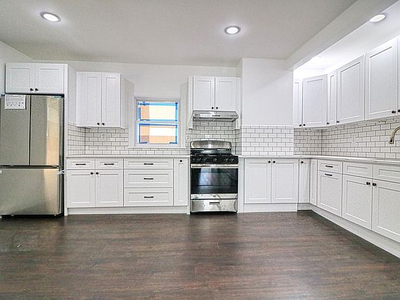 4th image of 33 Broad St E Floor 2