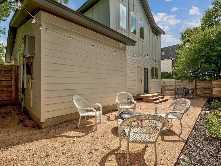 413 W Odell St #2 — Photo 23