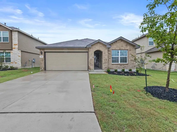 4926 Quartz Row Dr, San Antonio, TX 78253