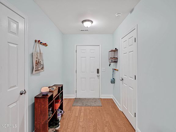 4th image of 737 Windgate Drive