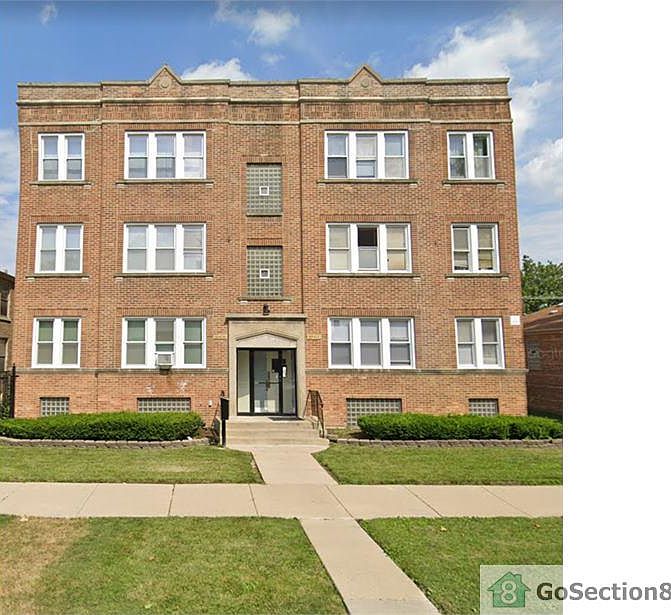 1st image of 10411 S King Dr #3
