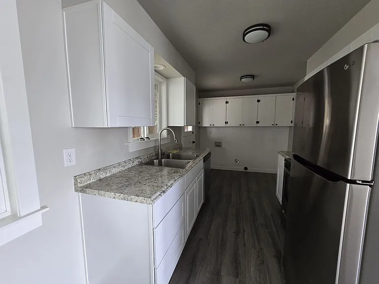 2585 W Bradford Ct — Photo 11