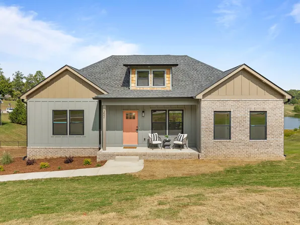 352 Ginger Lake Dr, Rock Spring, GA 30739
