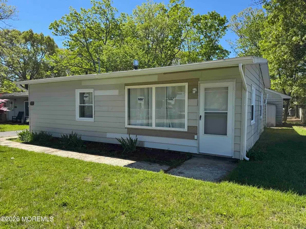 208 Shore Blvd, Bayville, NJ 08721
