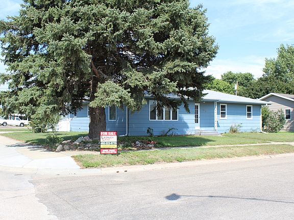 3rd image of 1306 E 1st St