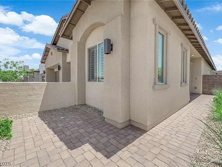 11909 Pippa Ave — Photo 18
