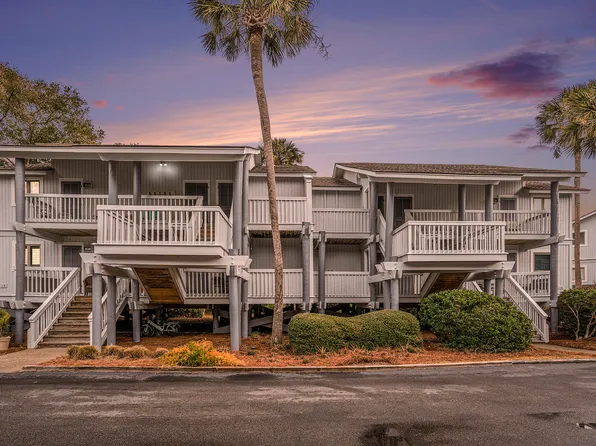 12 Lagoon Rd, Isle Of Palms, SC 29451