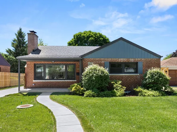 8918 Parkside Ave, Morton Grove, IL 60053