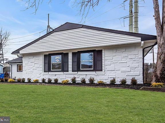 3rd image of 67 Garland Ln
