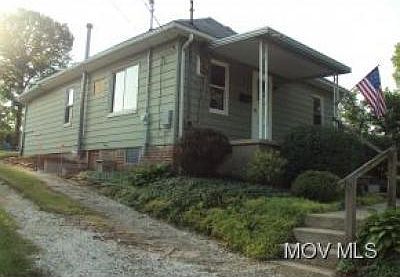 4th image of 4007 Cypress St