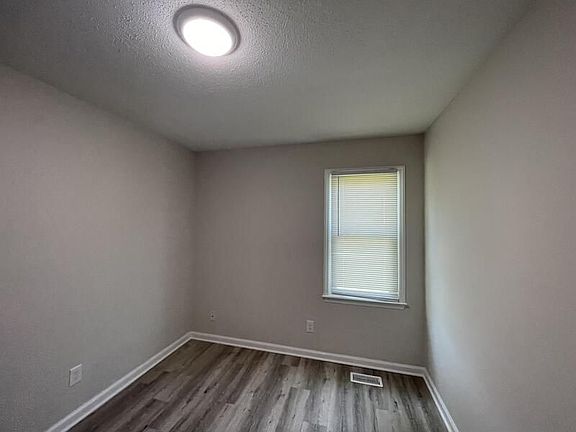 5th image of 102 Baron Lardon Dr