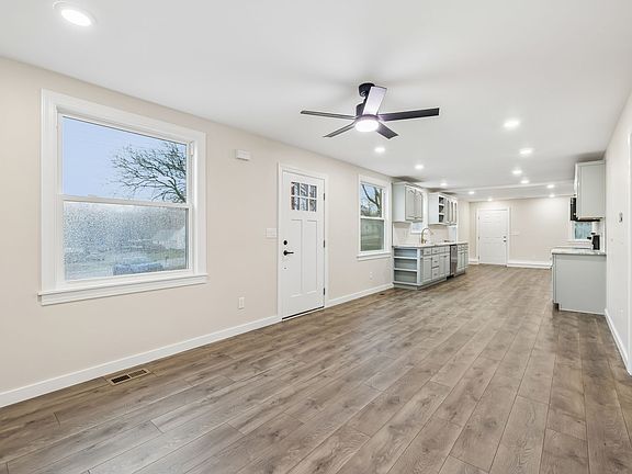 5th image of 305 Randy Rd