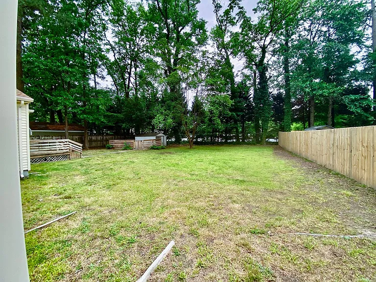 5621 Larry Ave — Photo 20