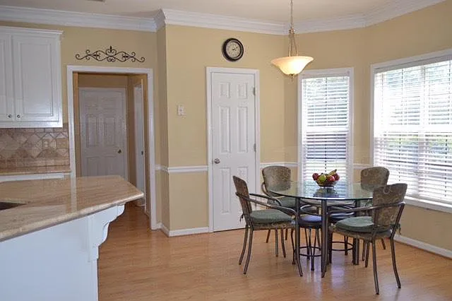 155 Ruby Forest Pkwy — Photo 21