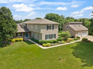 9N859 Channel Ct, Elgin, IL 60124