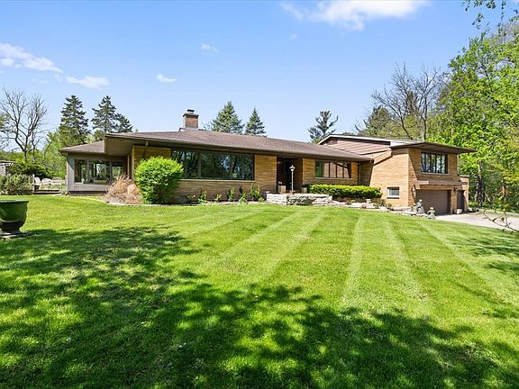 5th image of 22446 N Old Barrington Rd