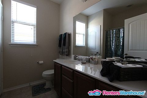 4th image of 850 Apricot Dr