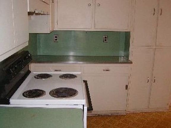 4th image of 3610 Fort Ave APT 1