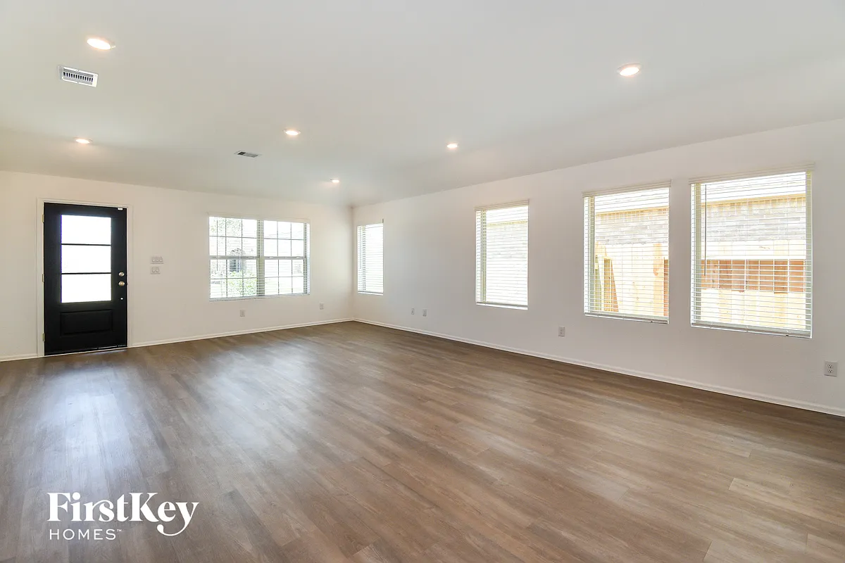 Building Photo - 712 Willow Harbor Ln