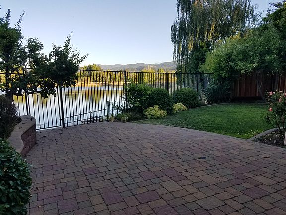 3rd image of 5807 Chambertin Dr
