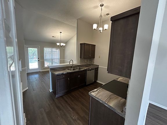 5th image of 7696 Lilly Dr