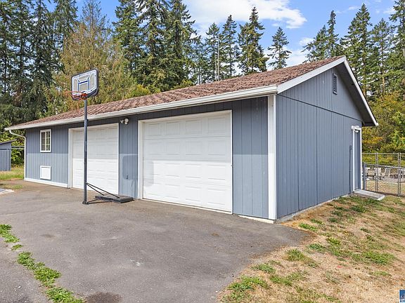 3rd image of 259457 Highway 101
