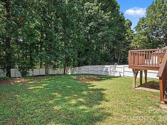 5th image of 1606 Dendy Ln