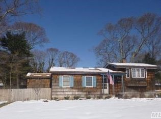 29 Inwood Ave, Selden, NY 11784