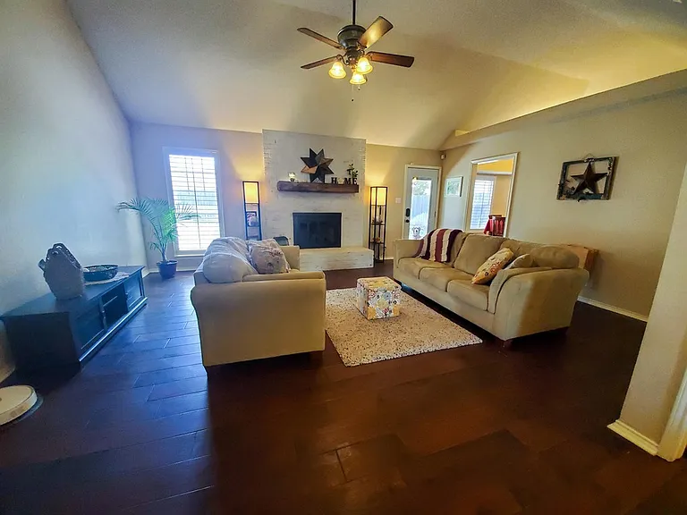3306 Oakmont Dr — Photo 5