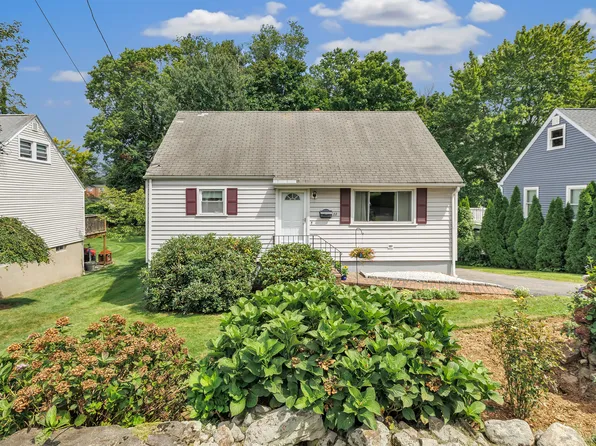 22 Lovatt Street, Norwalk, CT 06851