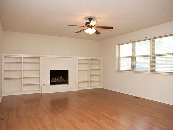 4th image of 904 S 16th St
