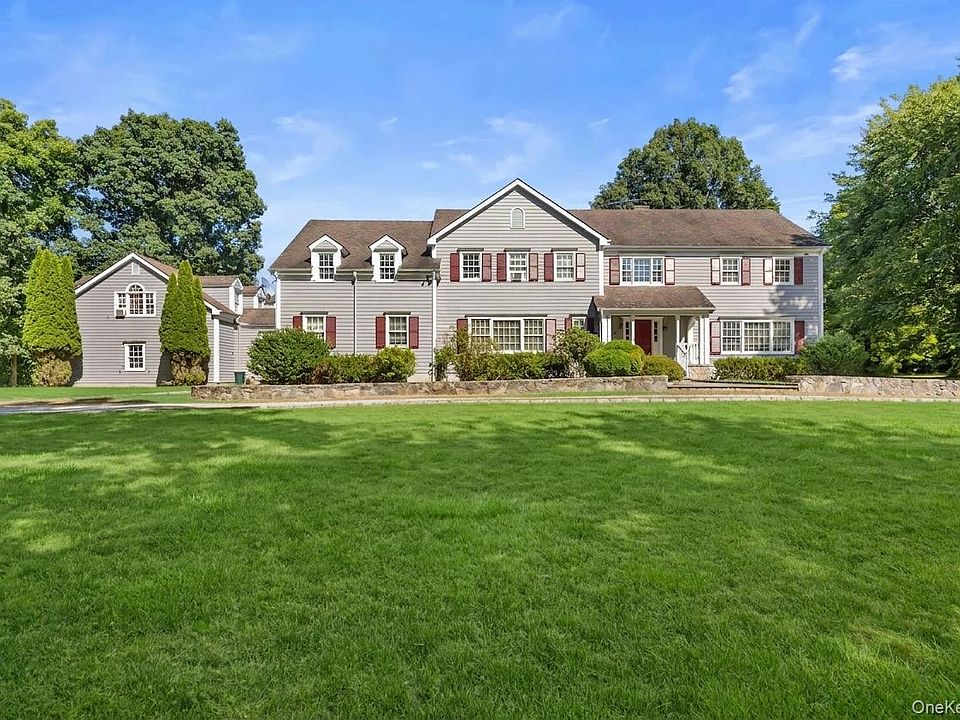 1st image of 202 McManus Road N