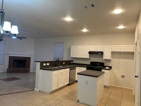 5th image of 1053 McKavett Dr
