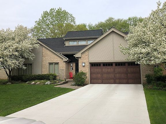 2nd image of 3152 Park Forest Dr