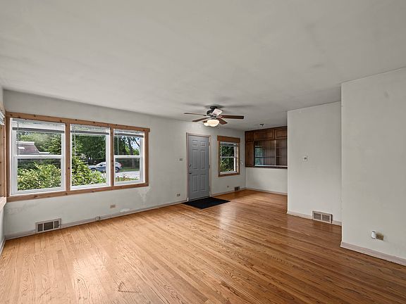 4th image of 9420 Octavia Ave