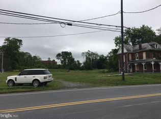 962 S Main St, Chambersburg, PA 17201