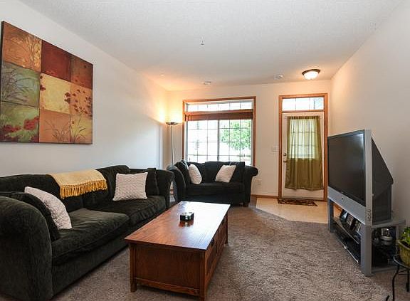 4th image of 4705 Blaine Ave